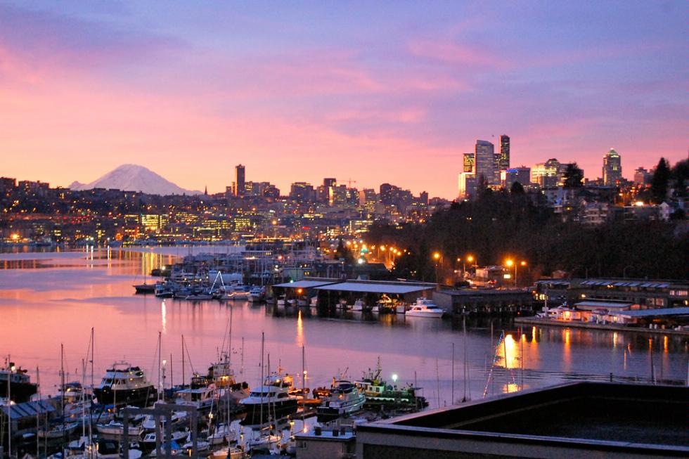 Sunrise in the Lake Union section of Seattle