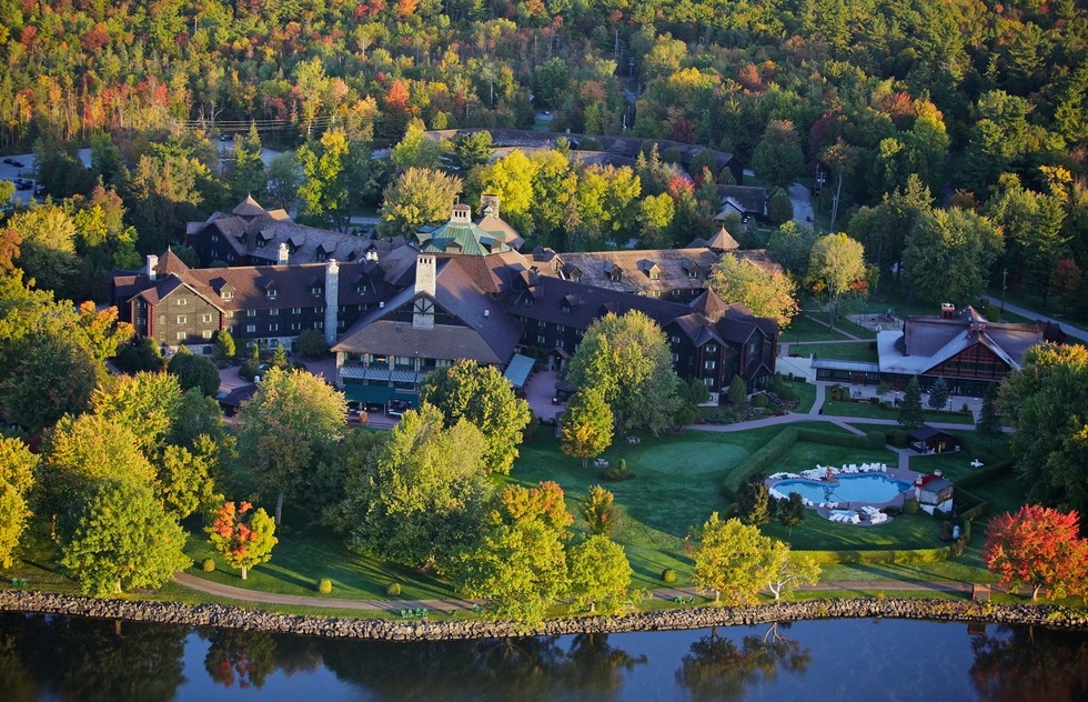 Where to stay for fall foliage: Fairmont Le Château Montebello, Montebello, Canada