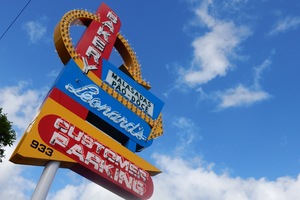 Leonard's Bakery sign, Honolulu, Hawaii